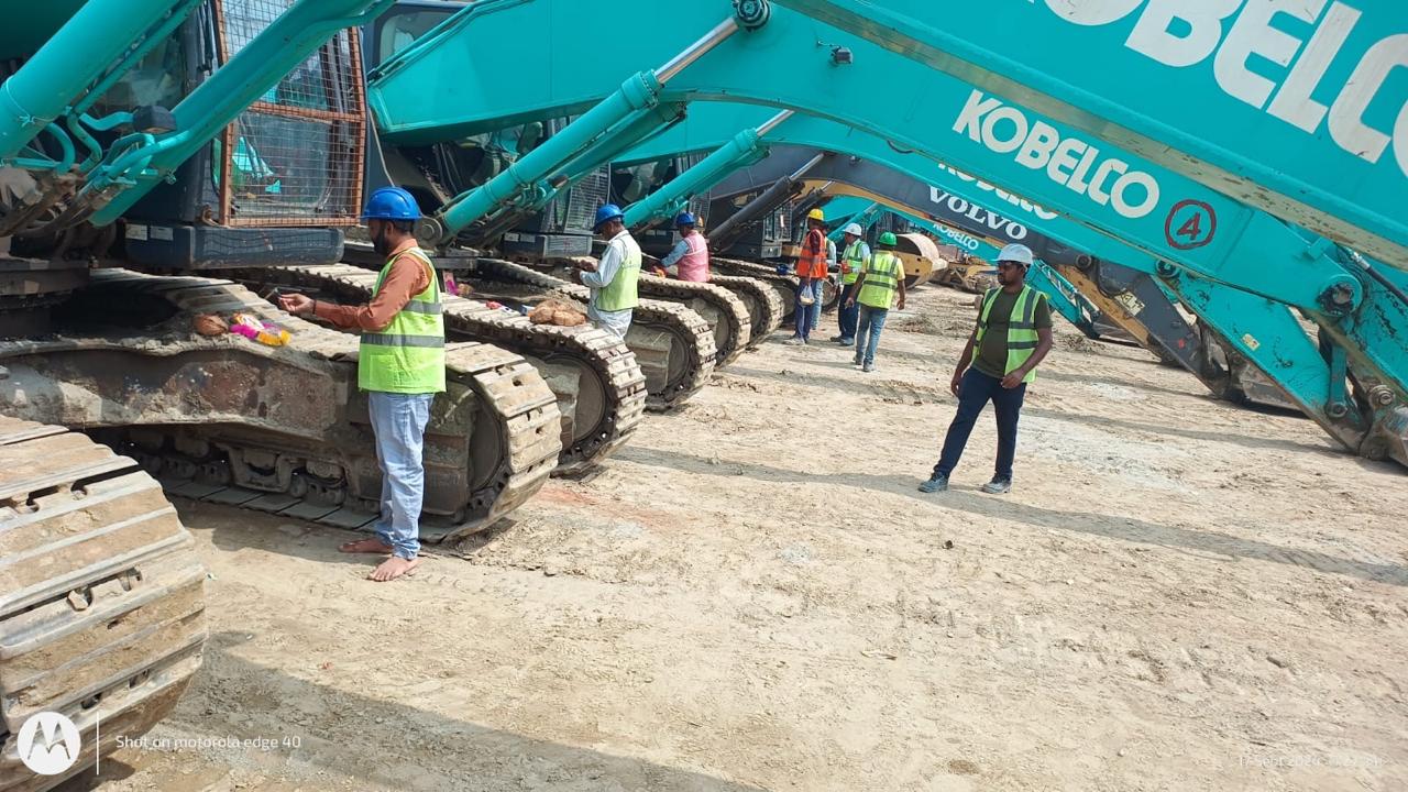 Excavator fleet